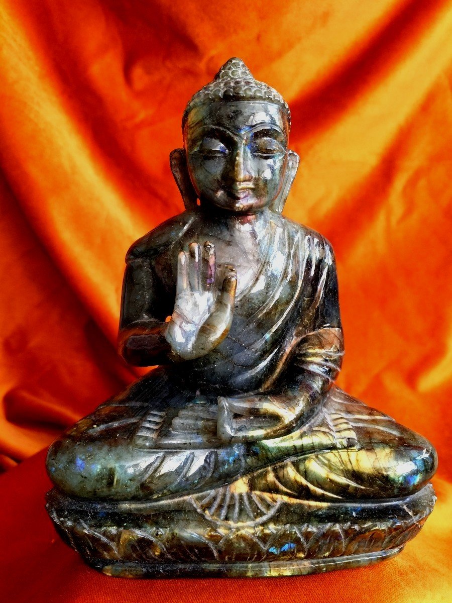 Bouddha En Labradorite