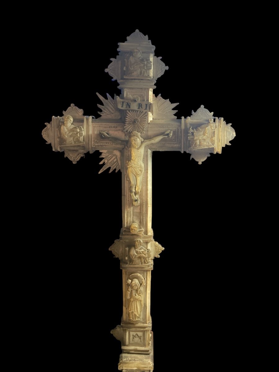 Olive Wood And Mother Of Pearl Altar Crucifix, 18th Century-photo-1