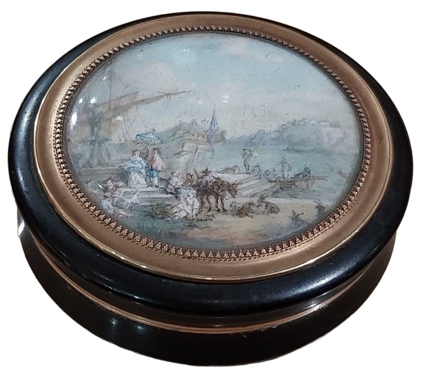 Miniature Round Box, 19th Century.