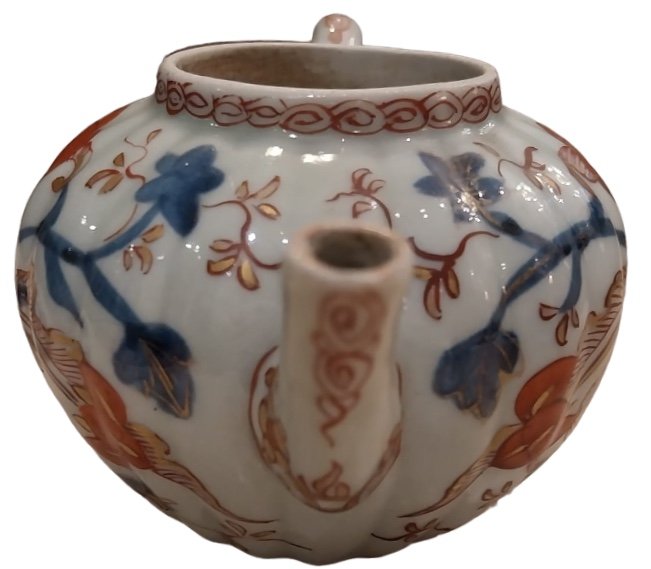 Th&eacute;i&egrave;re en porcelaine d&#039;Imari, XVIIIe-photo-6