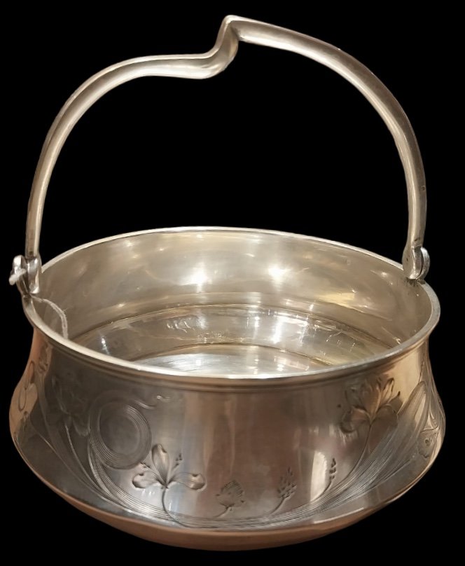 Coupe Russe En Argent Massif Avec Anse, art nouveau, XXe.