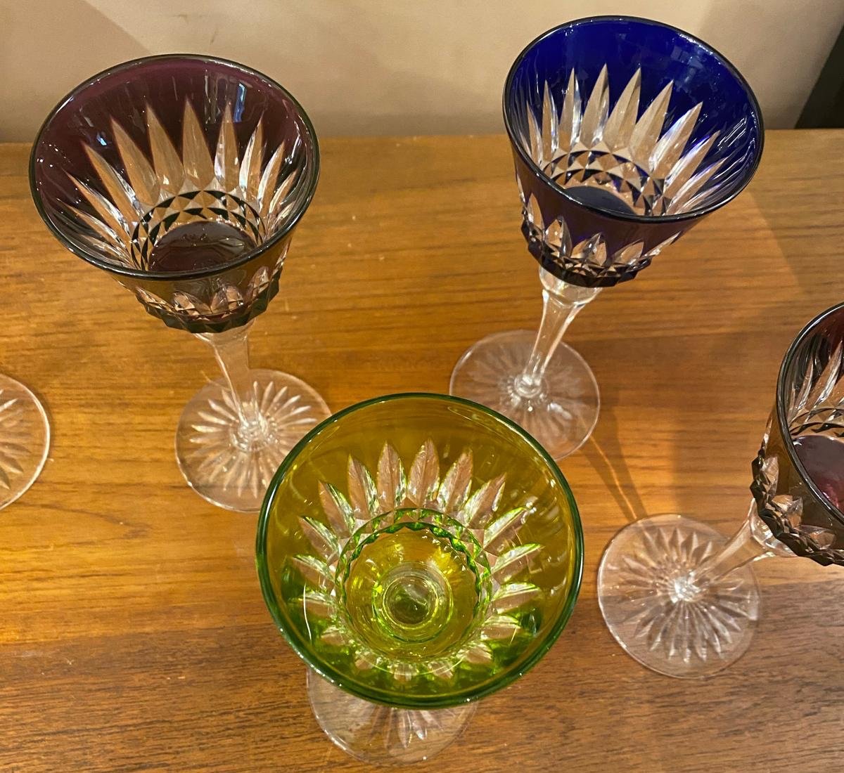 Baccarat, 3 Colored Crystal Wine Glasses, Buckingham Model, 20th Century.-photo-2