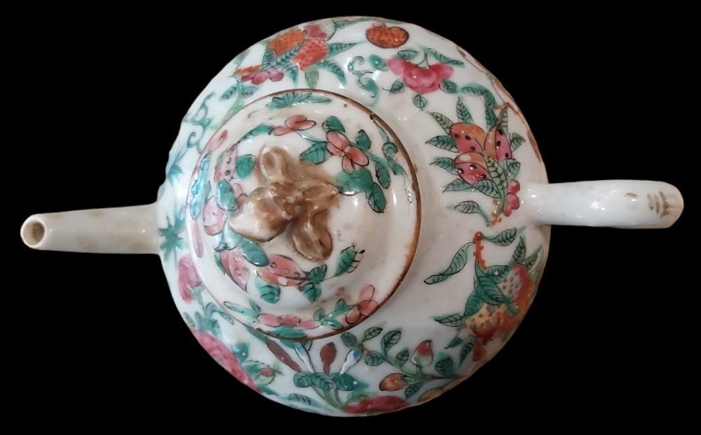 Canton Porcelain Teapot, 19th Century.-photo-2