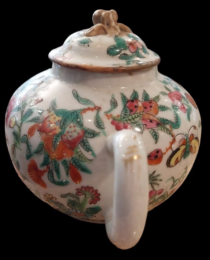 Canton Porcelain Teapot, 19th Century.-photo-4