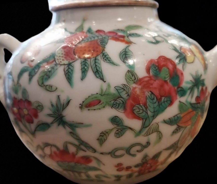 Canton Porcelain Teapot, 19th Century.-photo-4