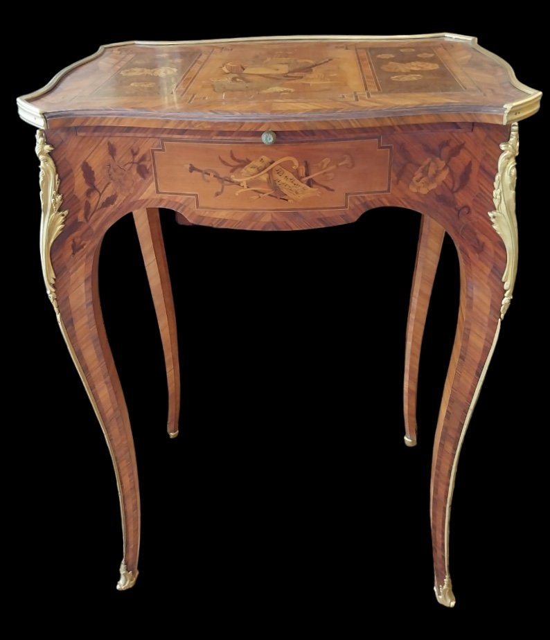 Table D’appoint En Marqueterie De Style Louis XV, XXe.