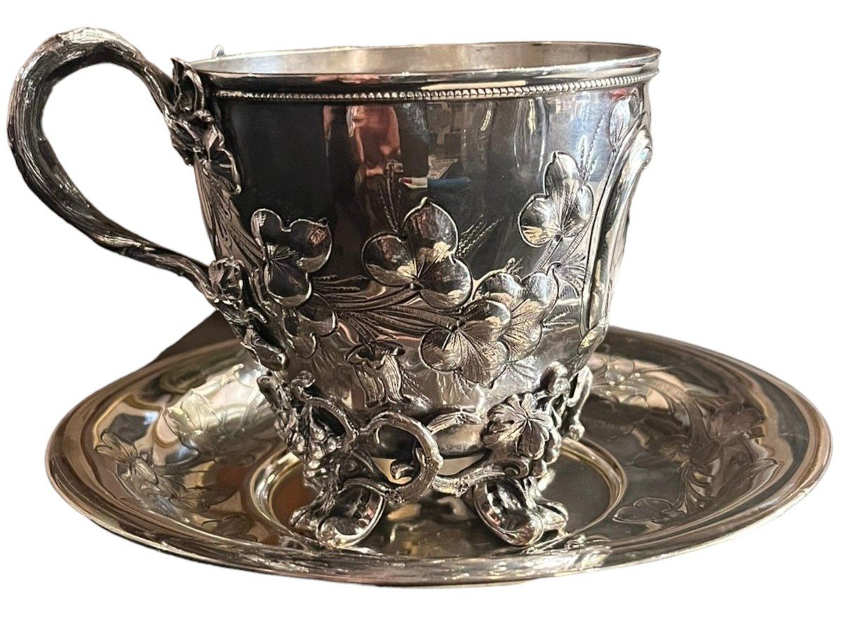 Tasse En Argent Américain Avec Une Soucoupe à Décor De Feuilles De Vignes, XIXe