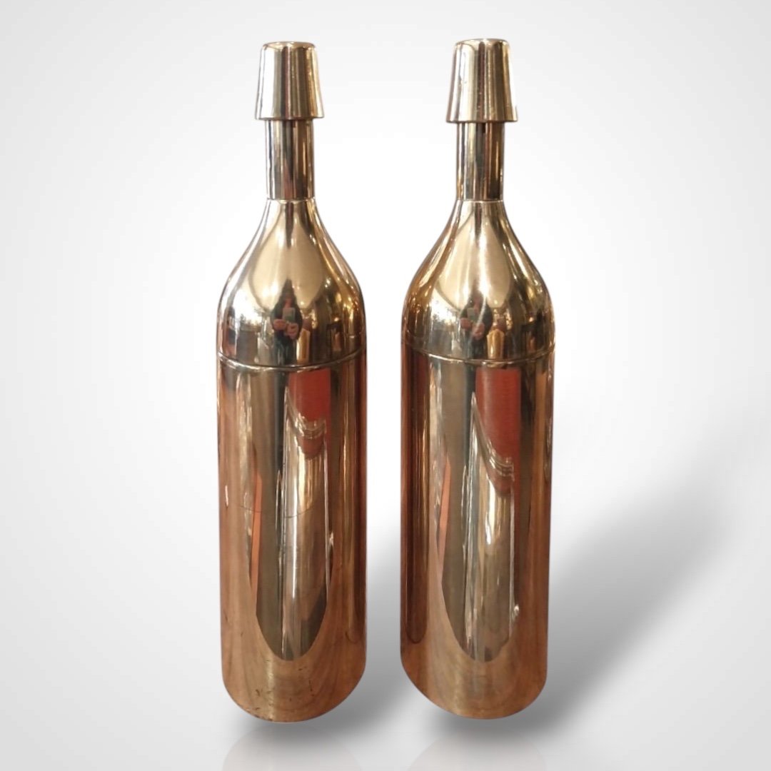 Pair Of Italian Shakers From The 60s