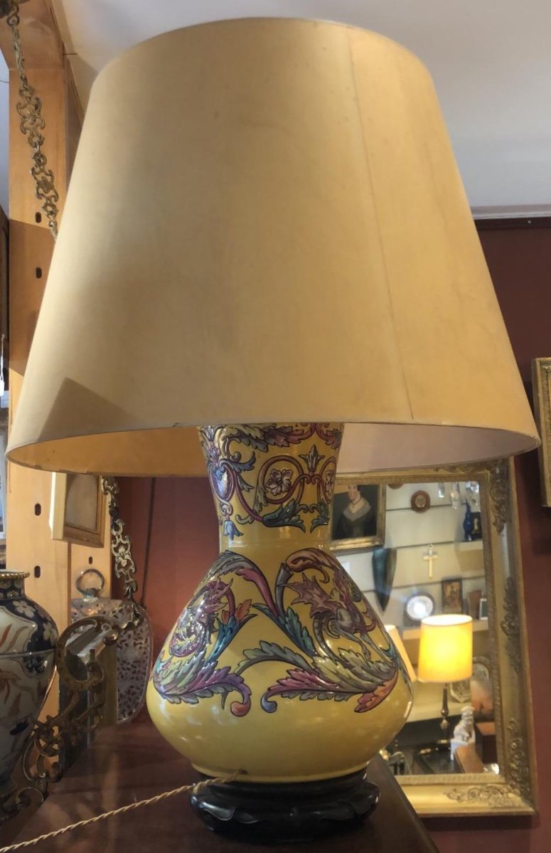 Lampe En Faïence Jaune De Style Renaissance,xixe Siècle.