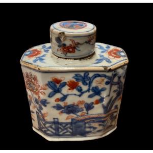 Chinese Porcelain Tea Box Early Eighteenth
