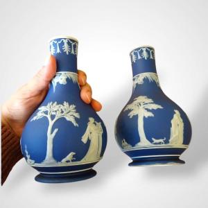 Paire de vases Wedgwood en porcelaine, Fin XIXe si&egrave;cle