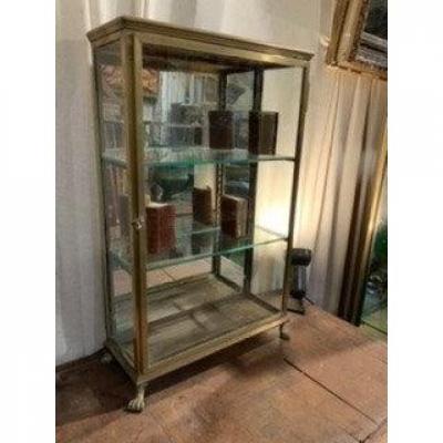 Petite Vitrine