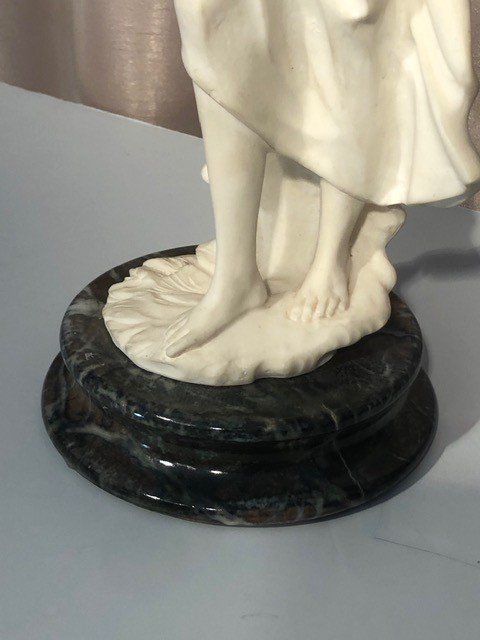 Statue Of A Young Woman In Seravezza Marble, 19th Century-photo-1