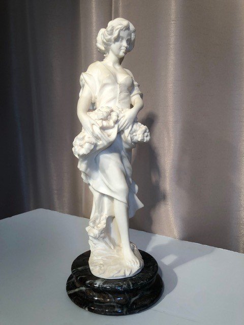 Statue Of A Young Woman In Seravezza Marble, 19th Century