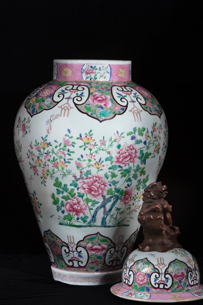 Large Polychrome Porcelain Vase In Shades Of Green And Pink, On A White Background.-photo-4