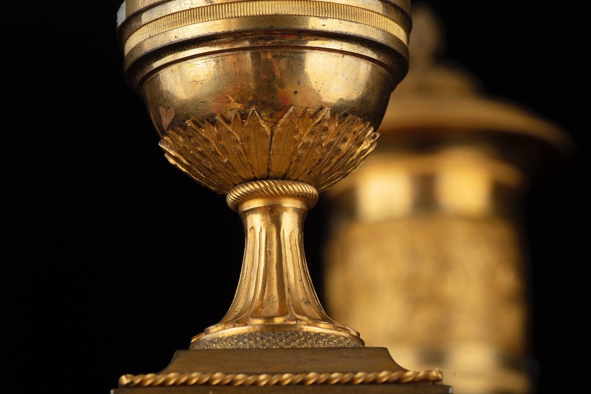 Pair Of Finely Chiseled Gilt Bronze Cassolettes-photo-2