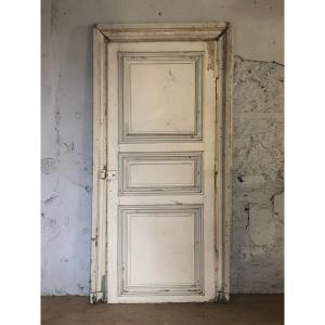 3 Oak Doors With Frames For Two Of Them