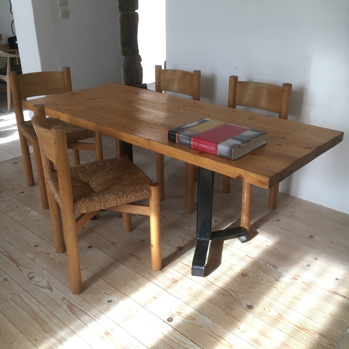 Table De Charlotte Perriand Pour La Station De Ski Des Arcs 1970-photo-7