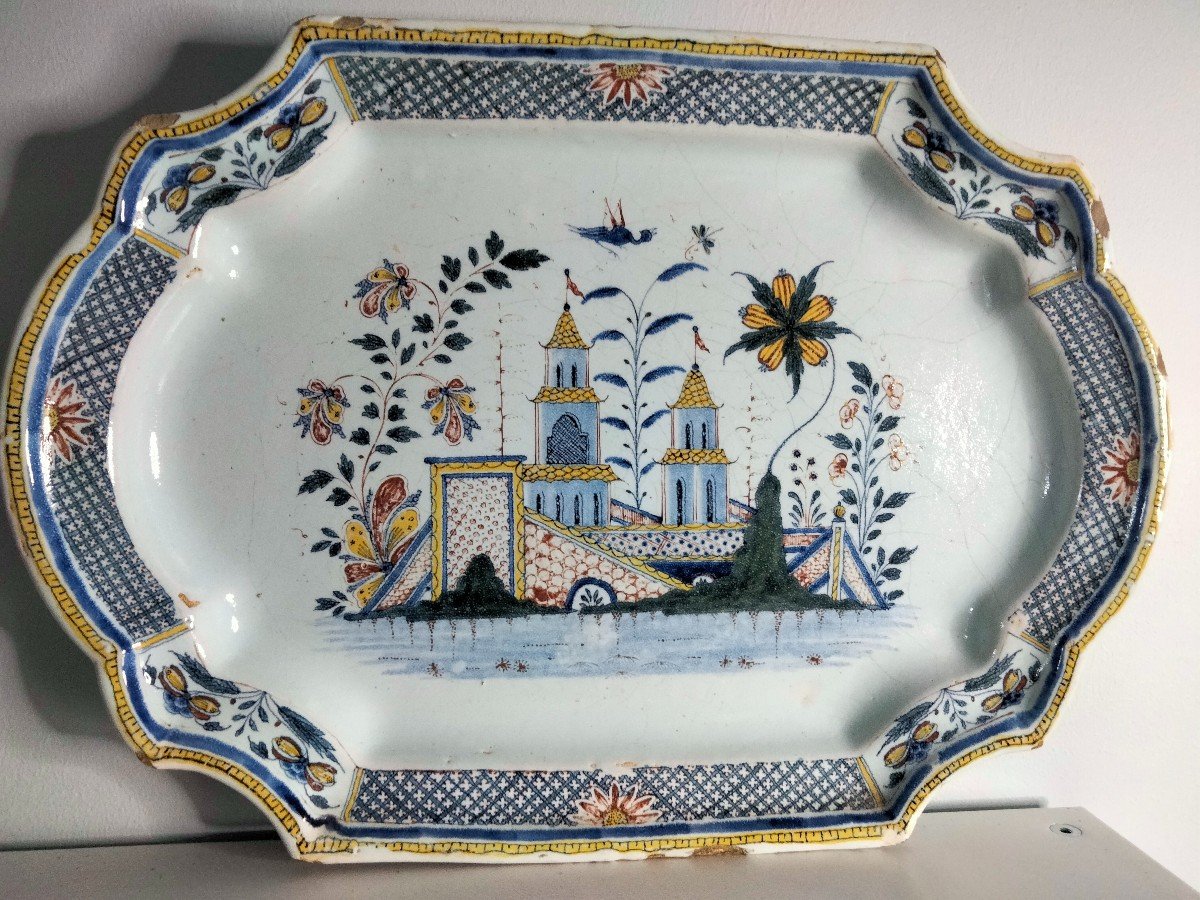 Rouen Dish At La Pagode Guillibaud 18th Century