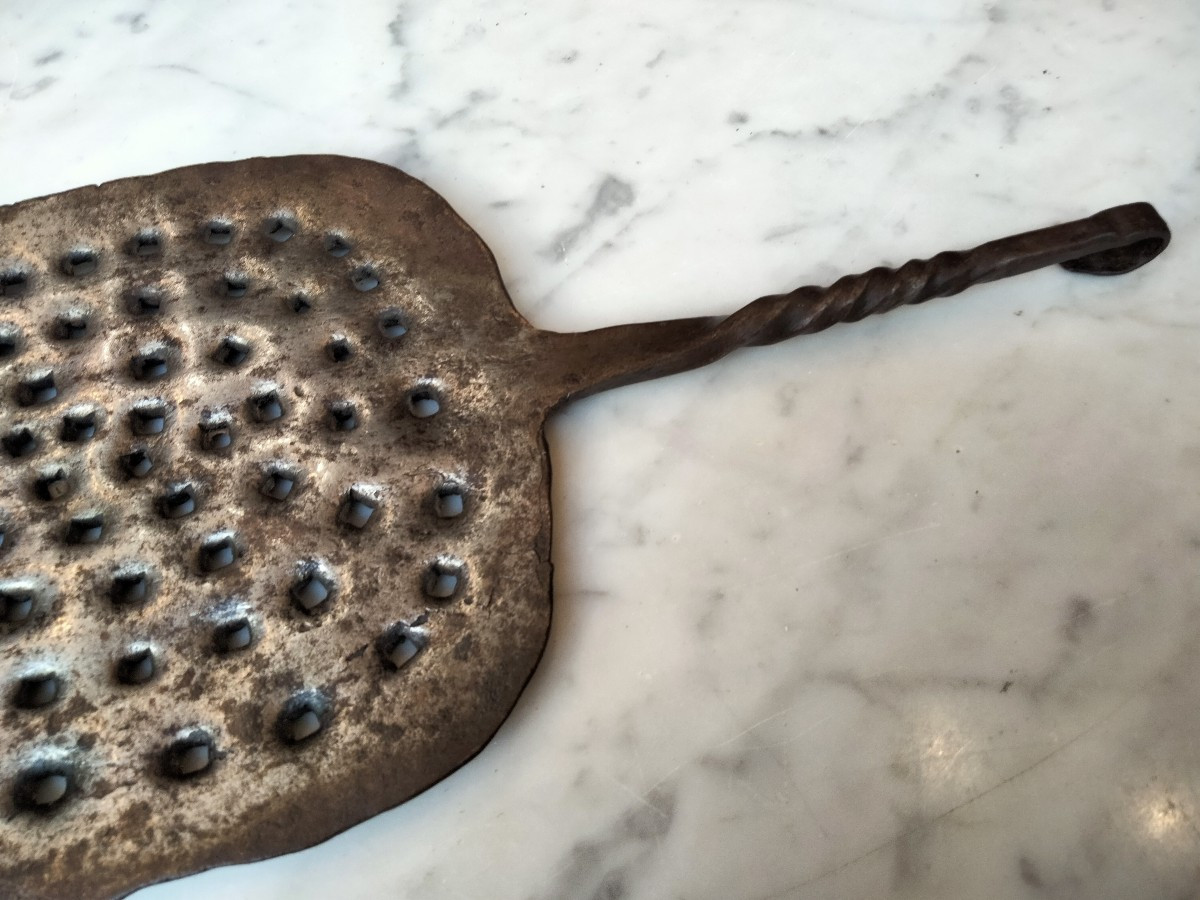 18th Century Tobacco Grater-photo-3