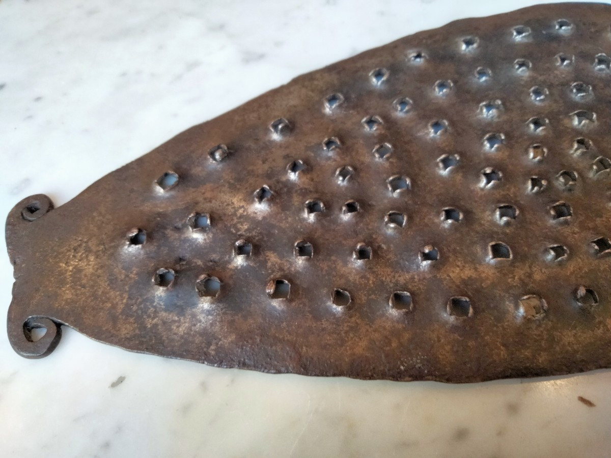 18th Century Tobacco Grater-photo-4