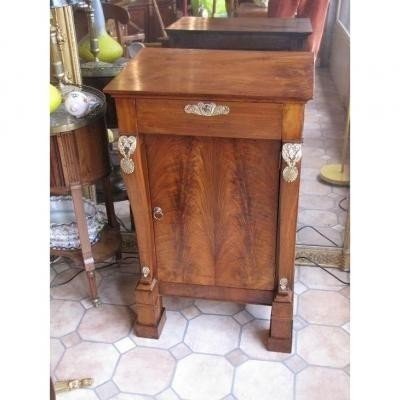 Large Walnut Bedside Table-photo-4