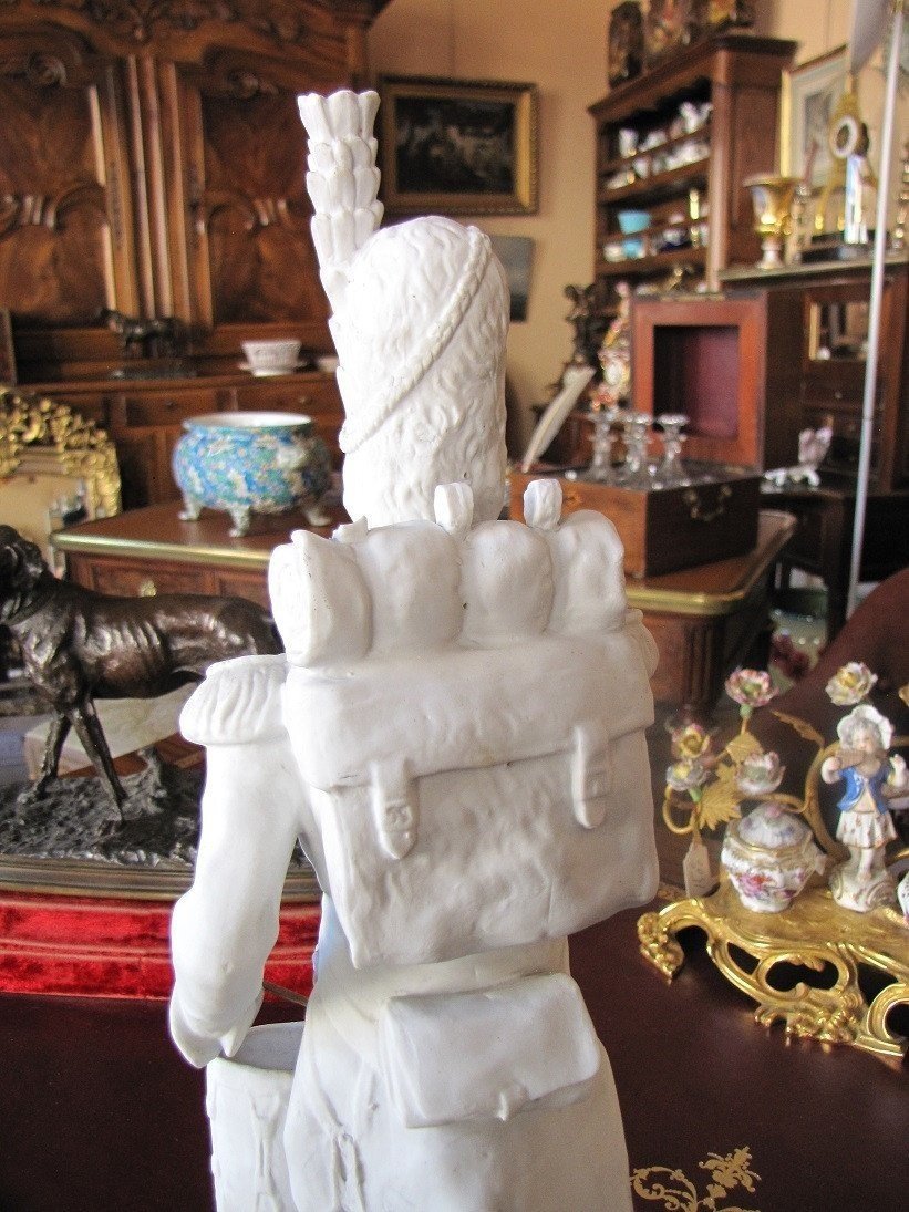 Empire Statuette-photo-3