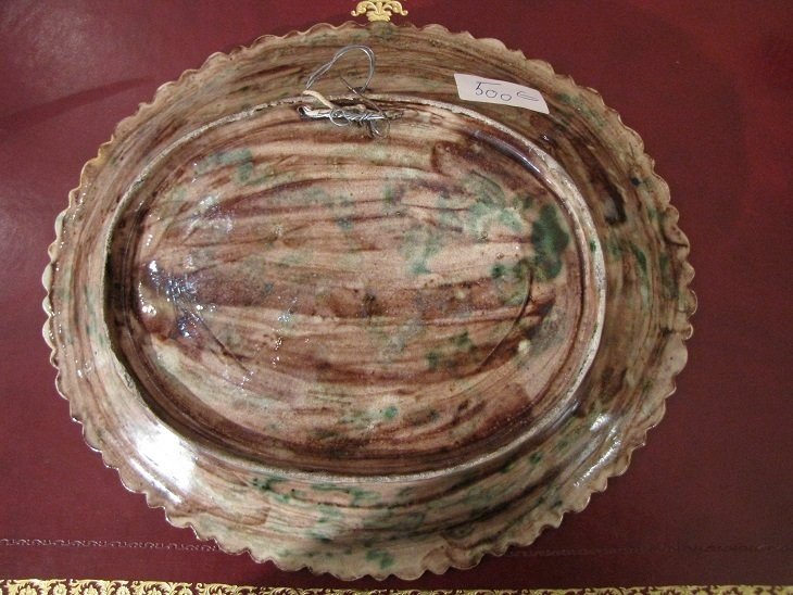 Plat en faience-photo-2