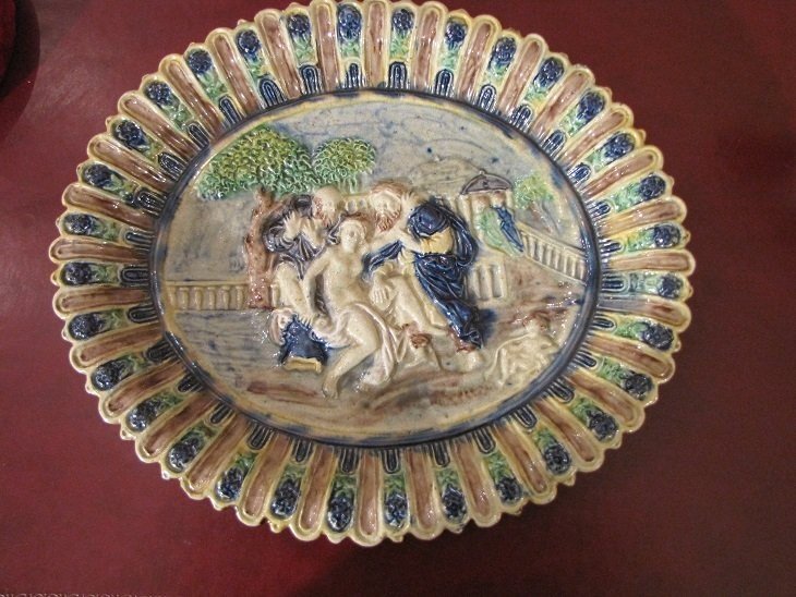 Plat en faience-photo-1