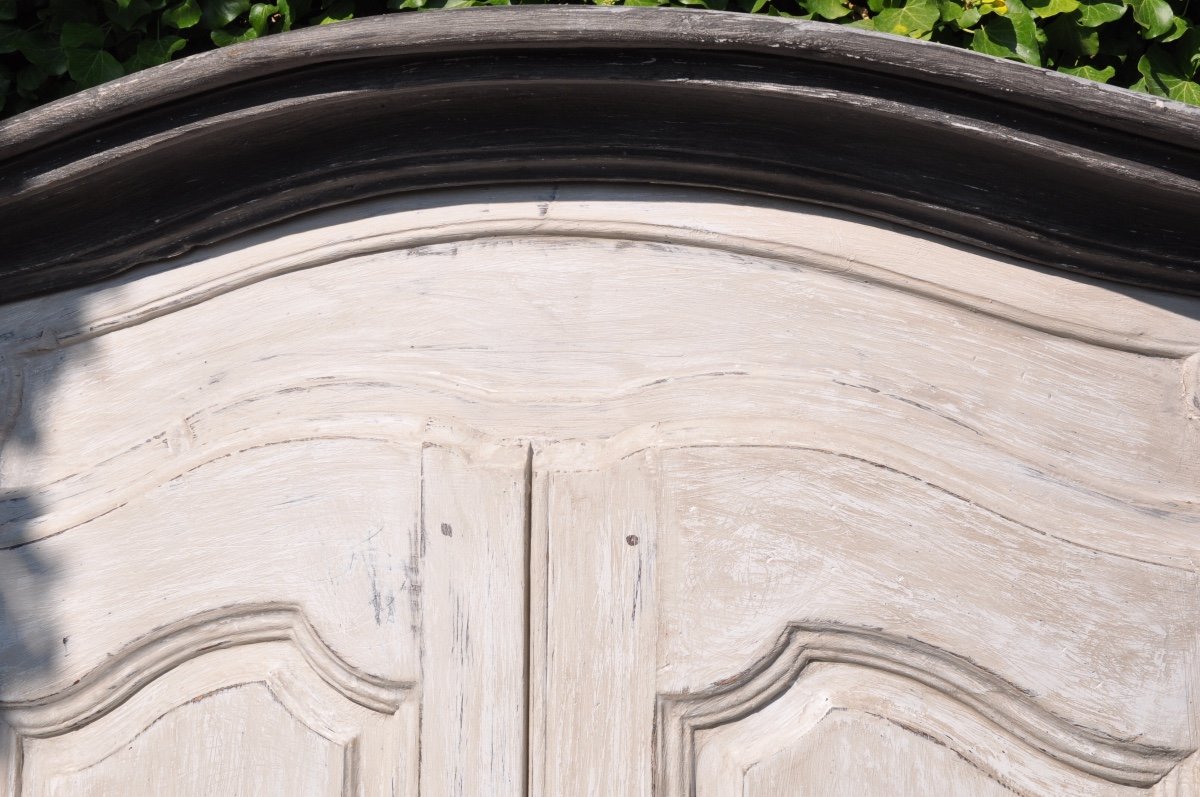 Old Woodwork Door Curved Provençal Corner Facade-photo-3