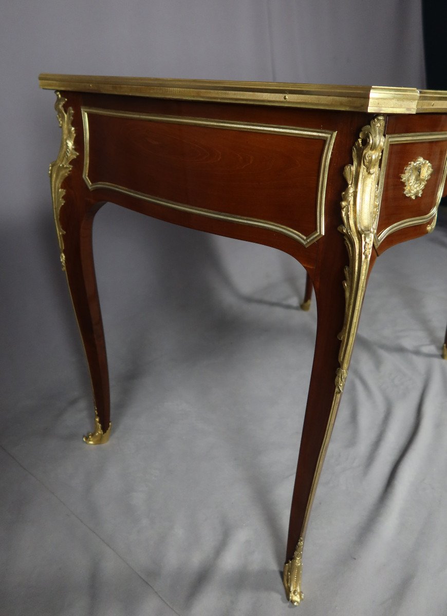 Louis XV Desk-photo-1