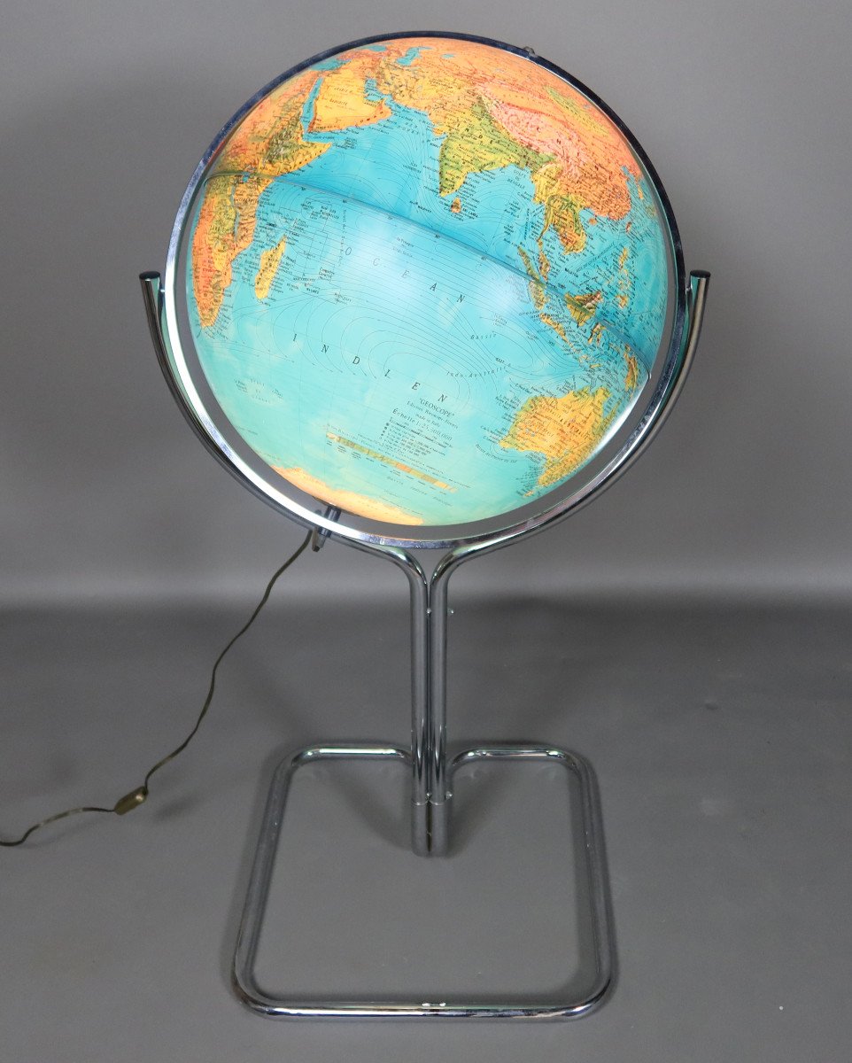 Globe Terrestre Miniature sur Socle en Bois, Pays-Bas, 1900s en