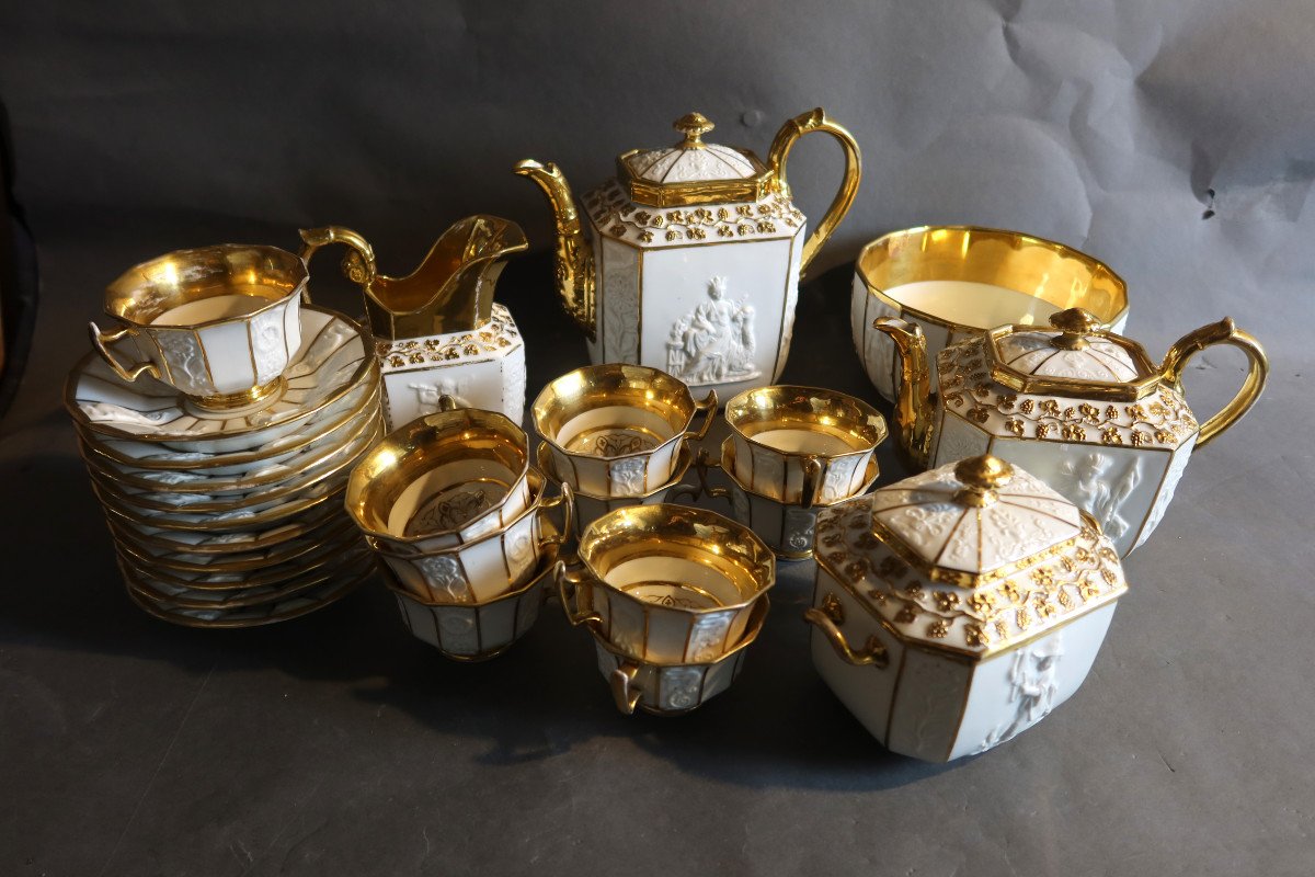 Porcelain Coffee And Tea Service, Early 19th Century