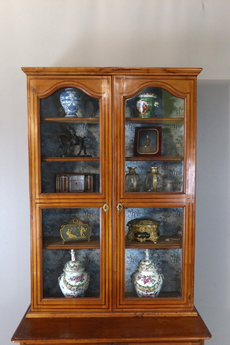 19th Century Walnut Display Cabinet-photo-1