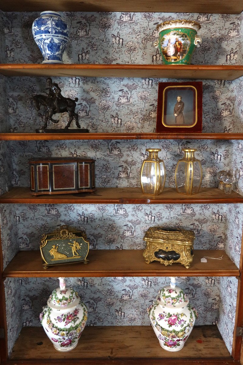 19th Century Walnut Display Cabinet-photo-2