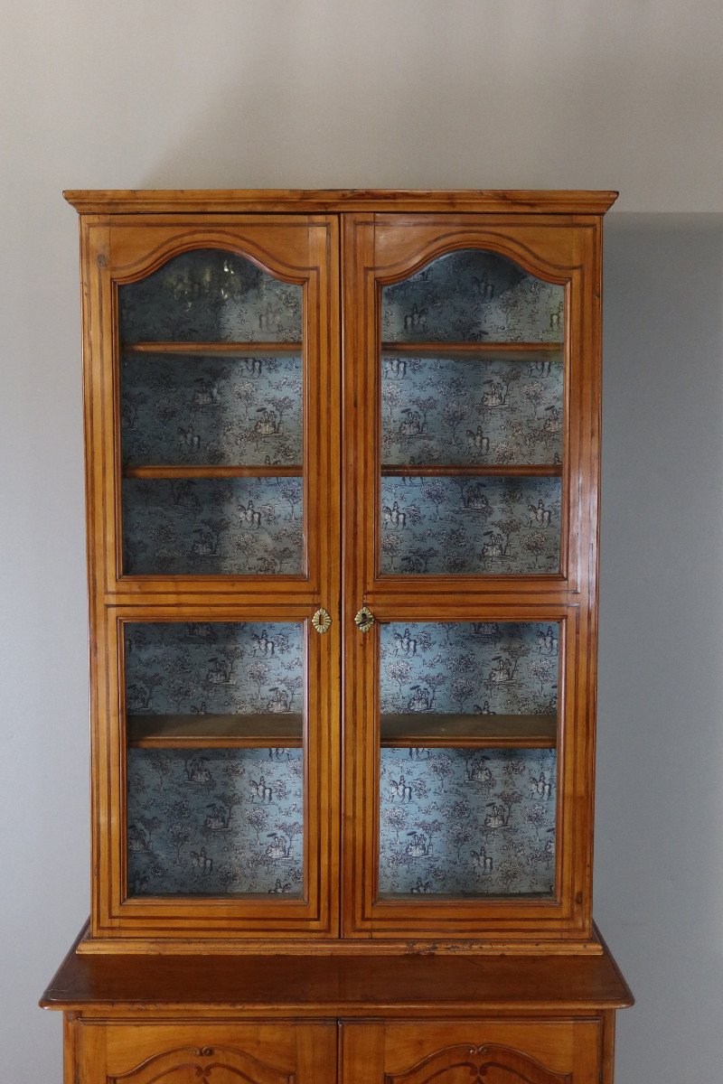 19th Century Walnut Display Cabinet-photo-7