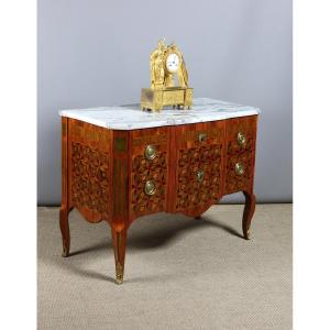 18th Century Transitional Commode