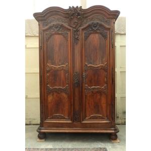 Armoire Lyonnaise En Noyer XVIIIème Siècle