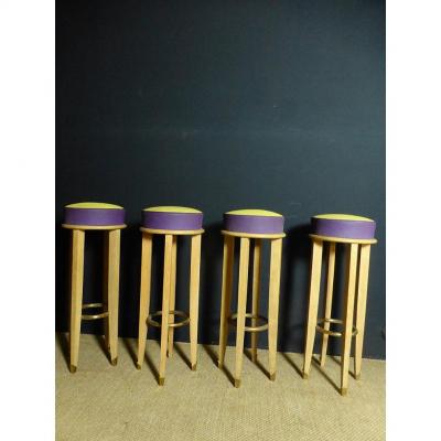 Suite De Quatre Tabourets De Bar