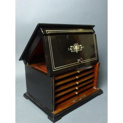 Diehl Stamped Cigar Humidor