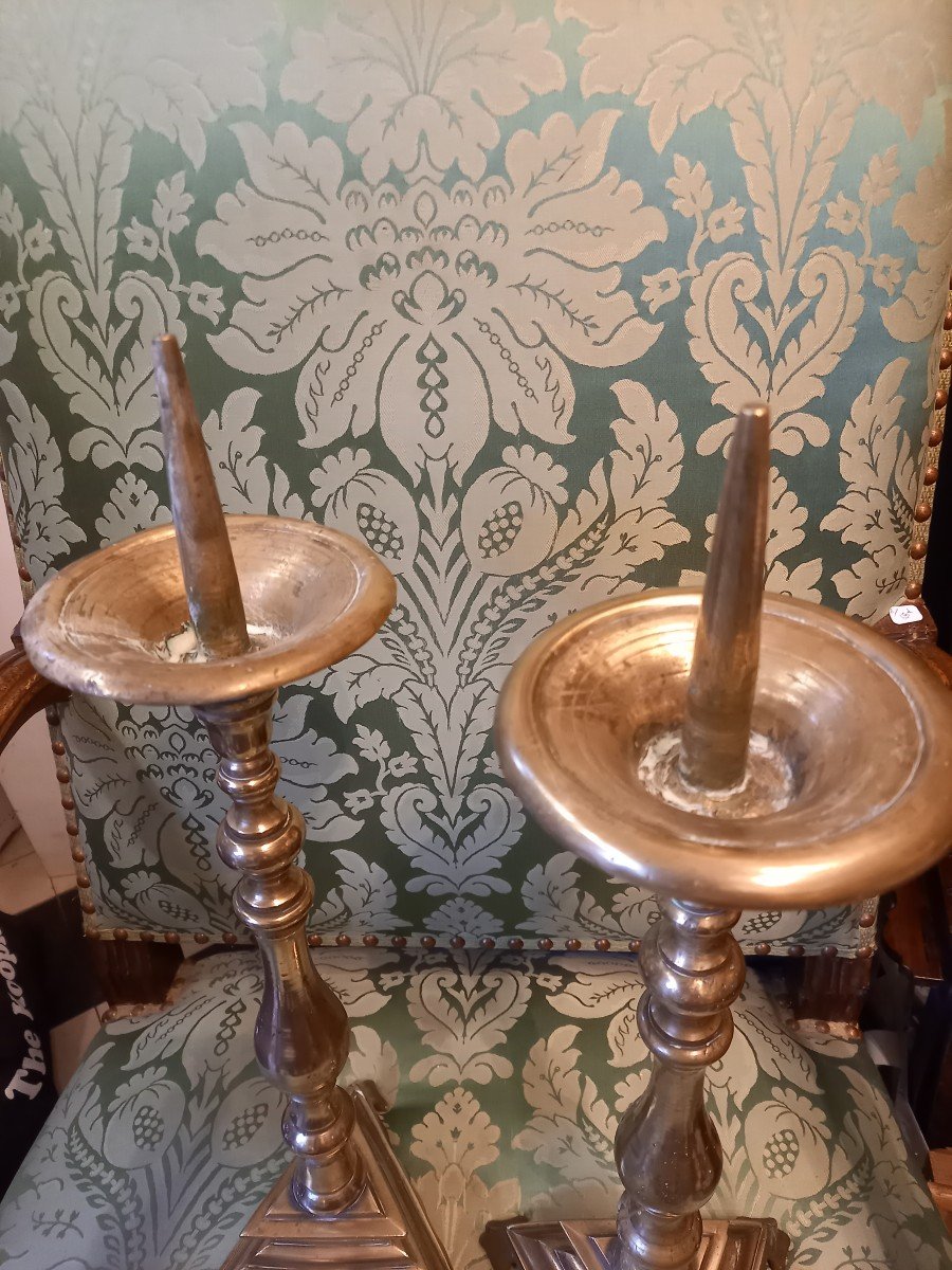 Pair Of 17th Century Candlesticks-photo-3