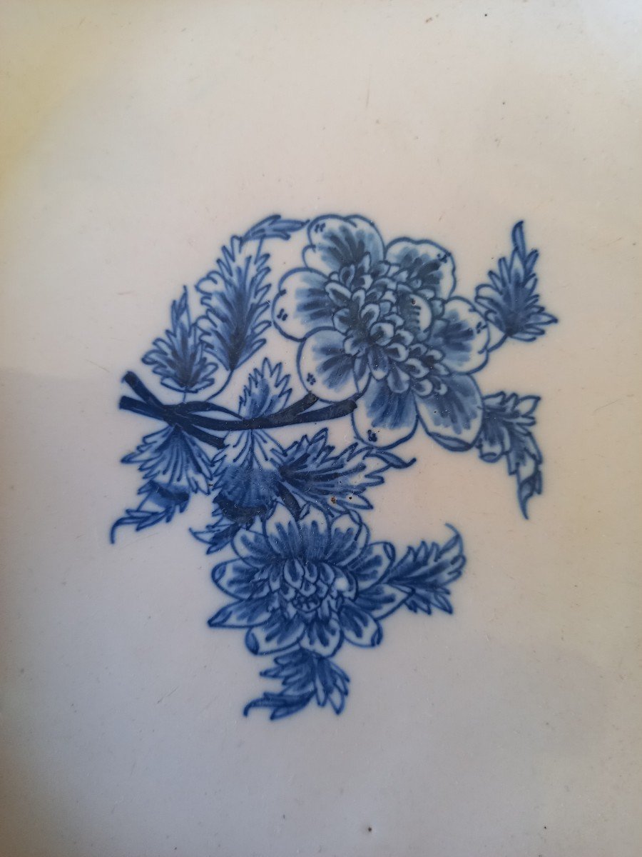 18th Century Moustier Plate -photo-2