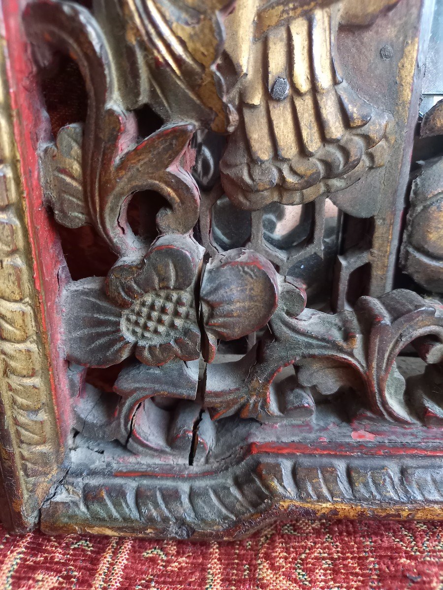 18th Century Chinese Carved Wooden Mirror With Parecloses -photo-4