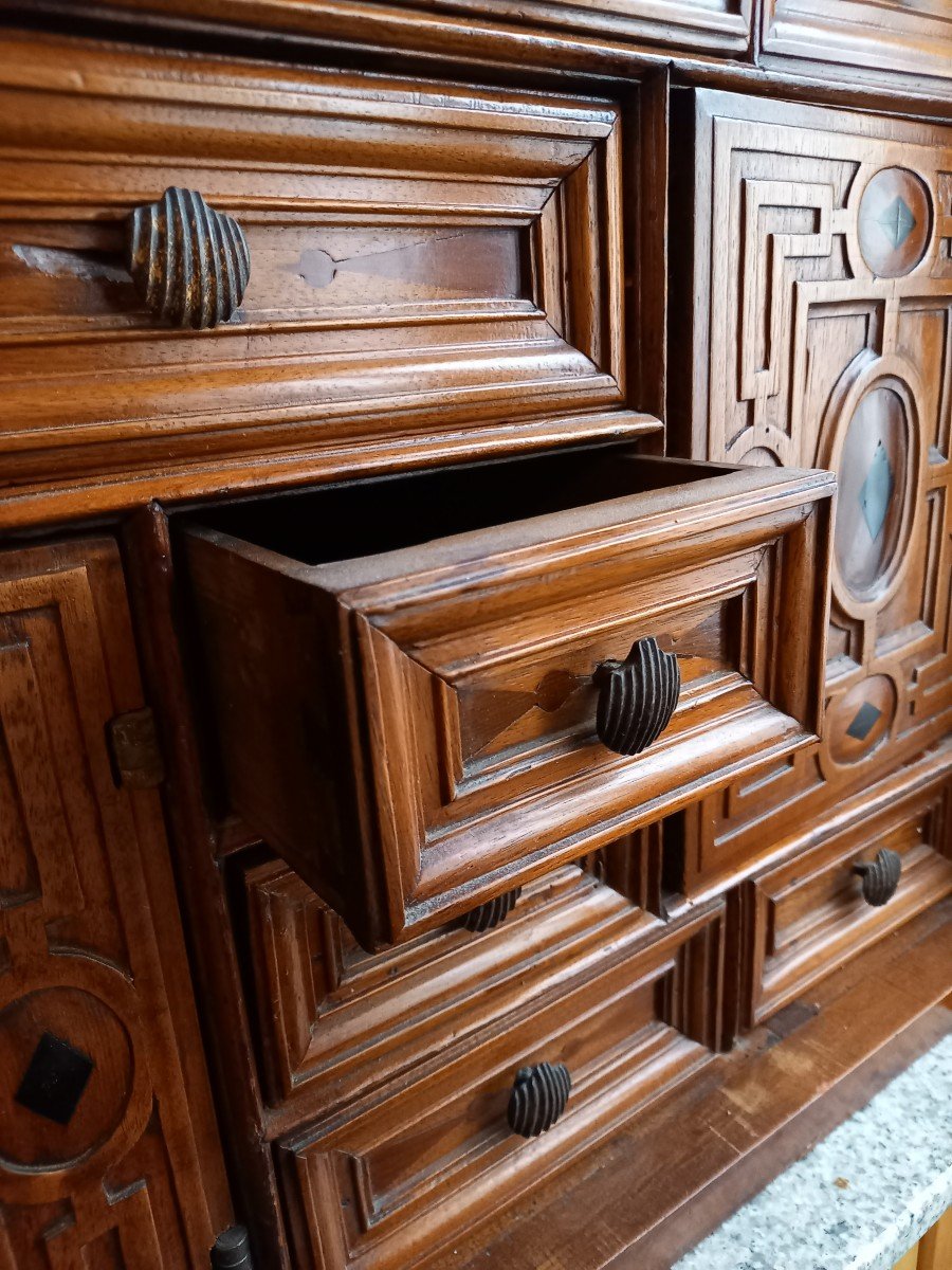 Large 17th Century Cabinet In Blond Walnut-photo-4