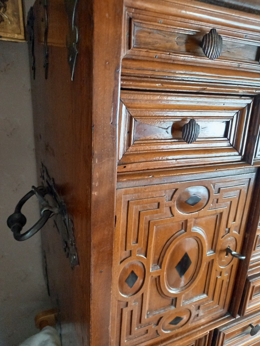 Large 17th Century Cabinet In Blond Walnut-photo-6