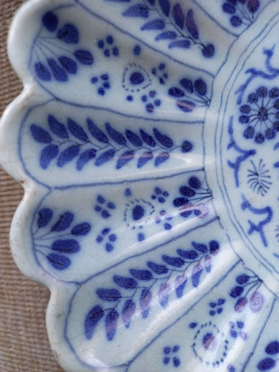 Early 18th Century Delft Faience: Small Bowl, Thousand Flowers Decor -photo-4