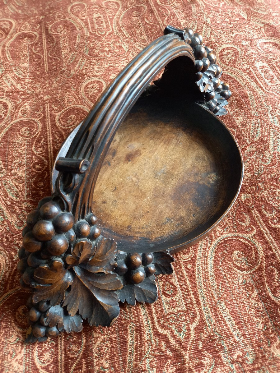 Art Deco Carved Wooden Fruit Bowl