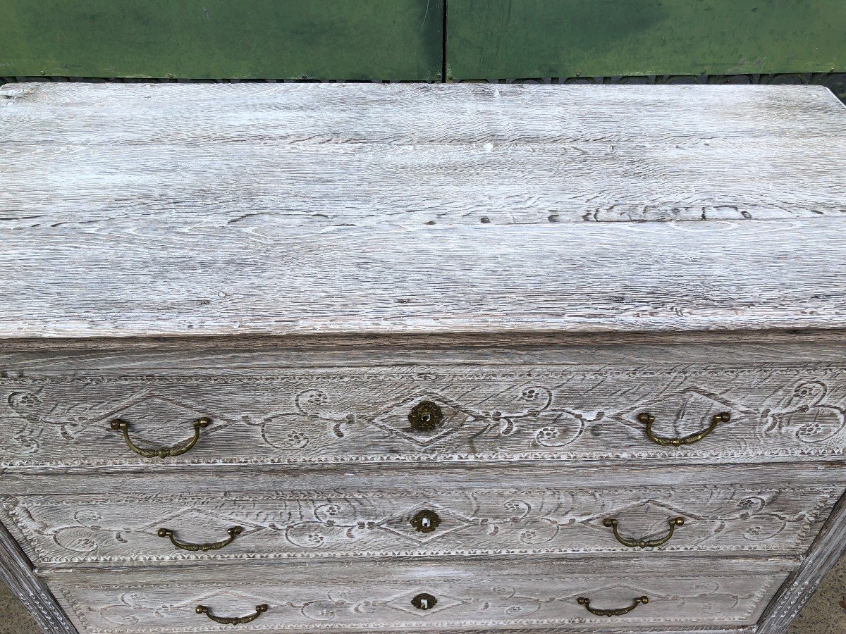 Louis XVI Period Liège Chest Of Drawers In Bleached Oak -photo-1