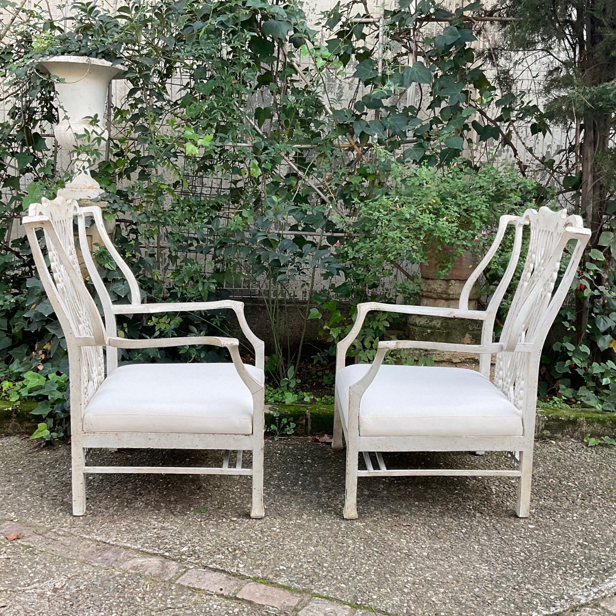 Pair Of Large Pair Of English Armchairs Circa 1920/30 -photo-1