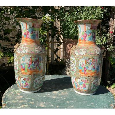 Pair Of Chinese Canton Porcelain Vases XIXth